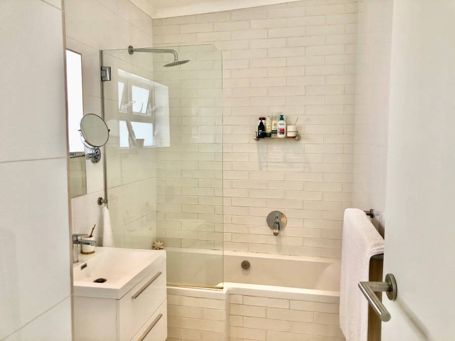 1 Bedroom Property for Sale in Green Point Western Cape